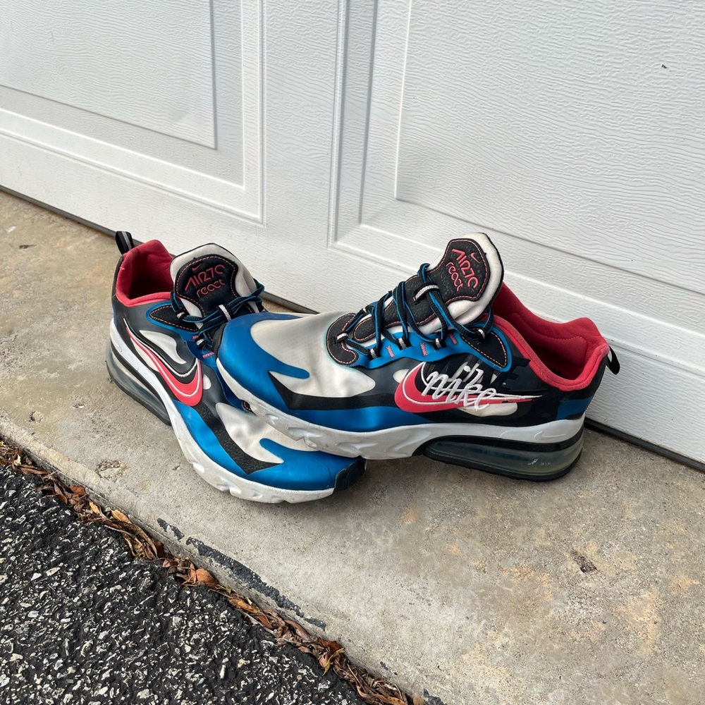 Nike Air Max 270